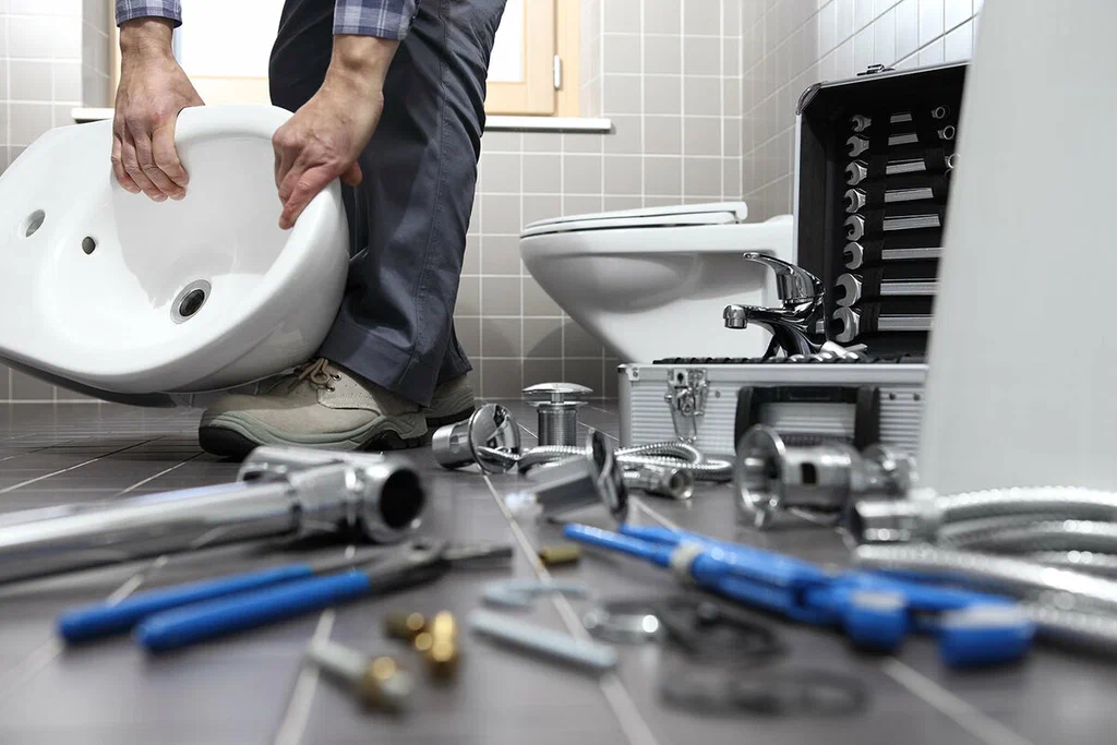 Professional bathroom plumbing repair in Seal Beach
